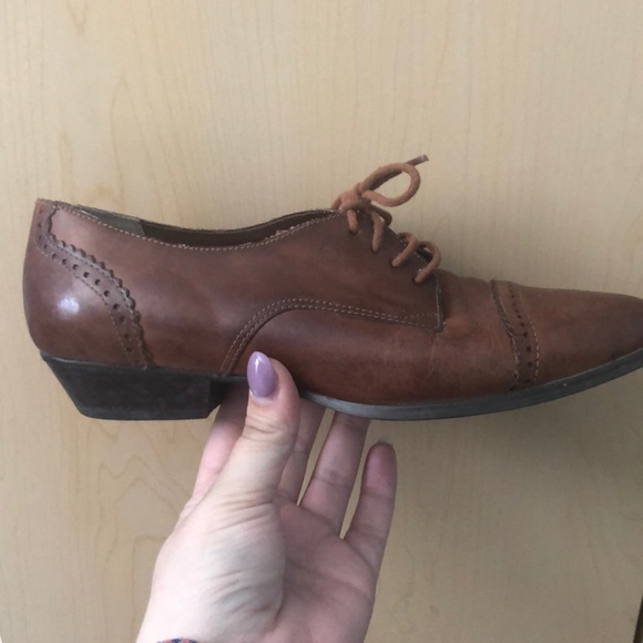 Leather old shoes - Picture 2 of 4